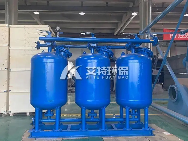 Three-tank parallel shallow sand filter