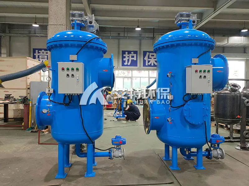 Automatic flushing sewage filter