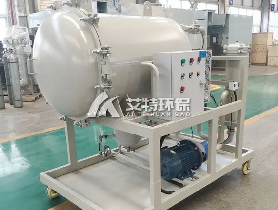 Turbine oil coalescing dehydrating oil filter