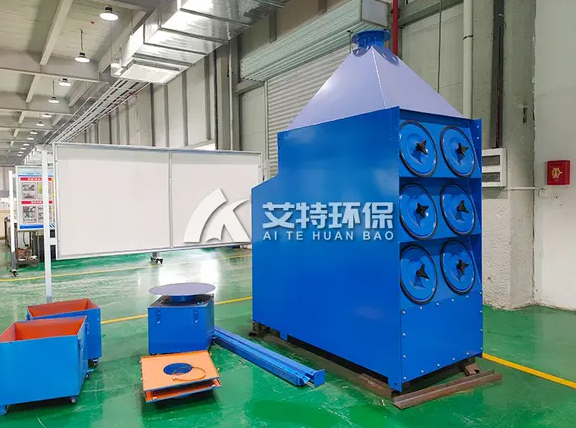 Pulse welding smoke precipitator