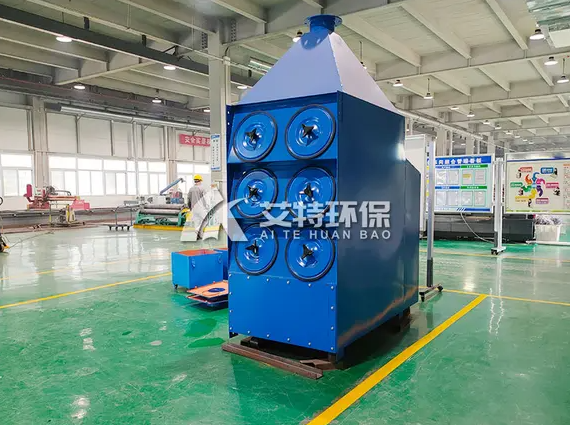 Pulse welding smoke precipitator