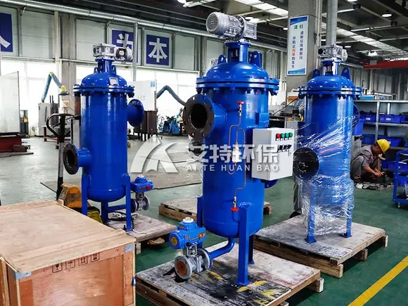 Fully automatic pipeline self-cleaning filter