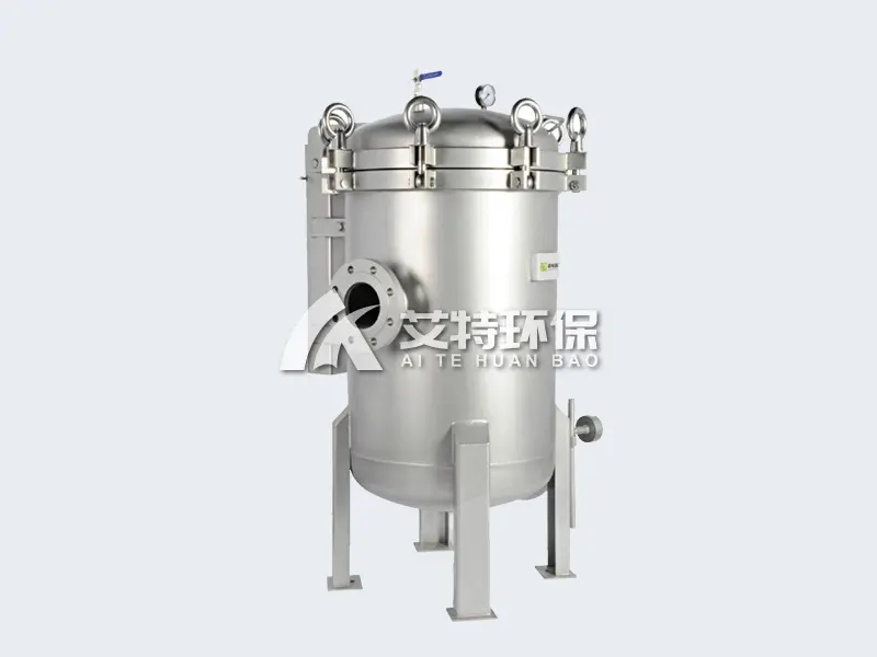 Melt-blow filter element security filter