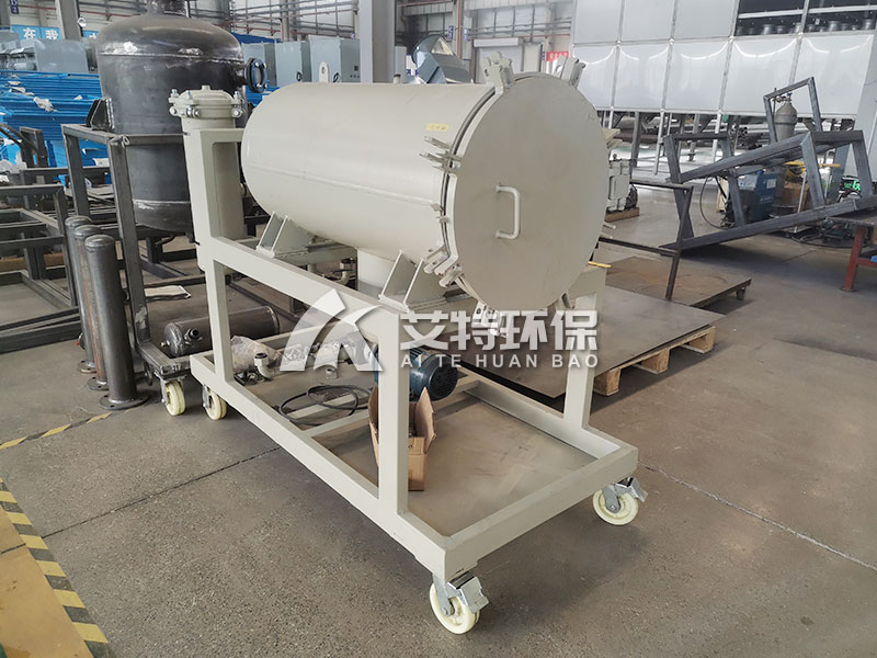 Anti-fuel coalescence dehydration oil filter machine