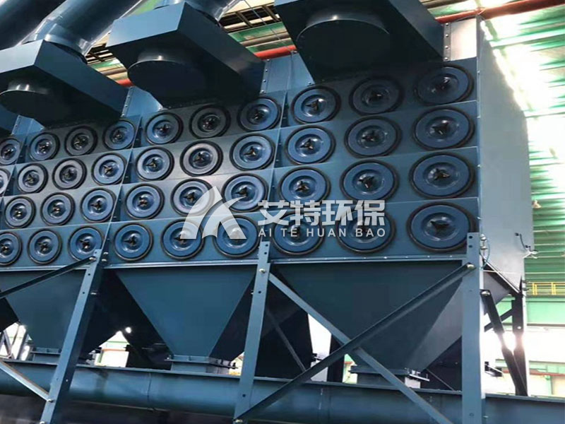 Pulsed backblown cartridge dust collector