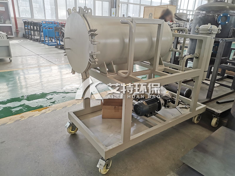 Anti-fuel coalescence dehydration oil filter machine