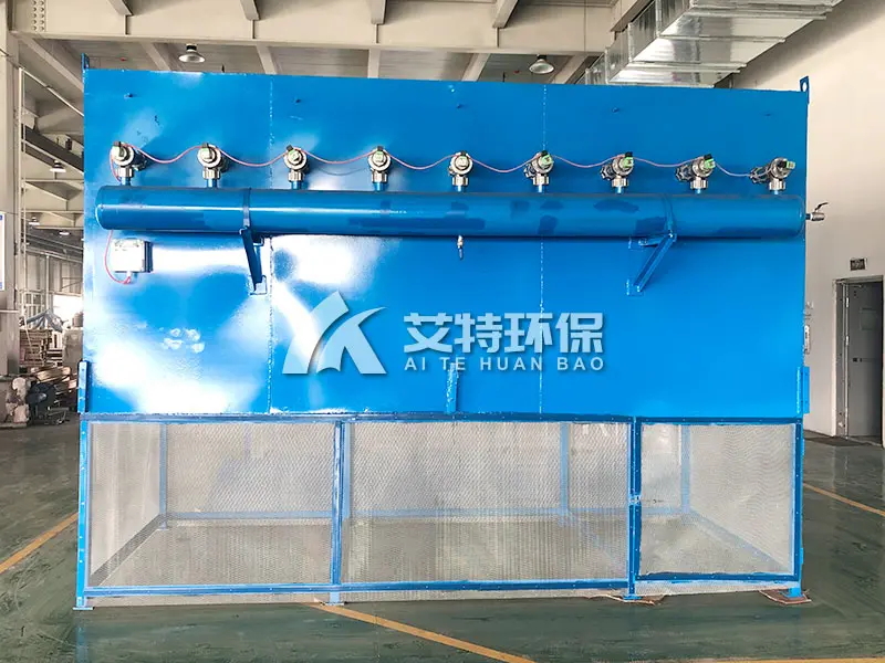 Raw material air compressor self-cleaning air filter